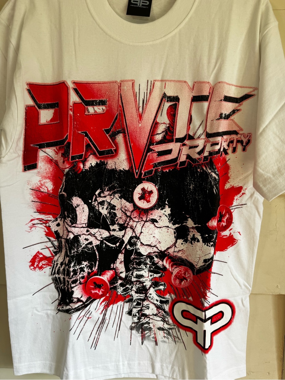 Private Party Men’s White Graphic Skull T-Shirt - Red & Black Print
